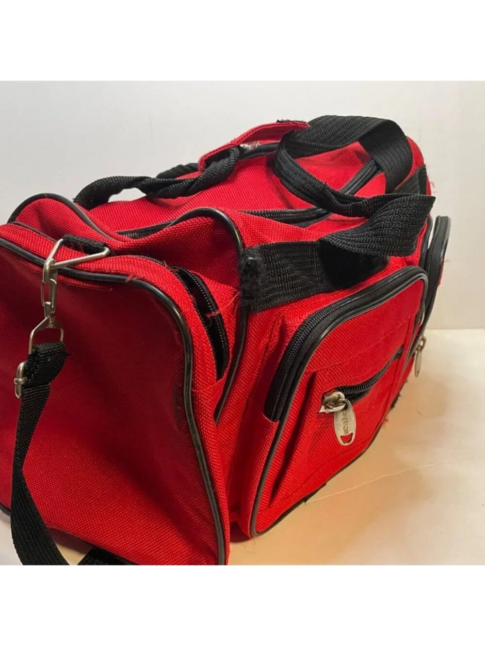 American Uni travel duffle bag 18